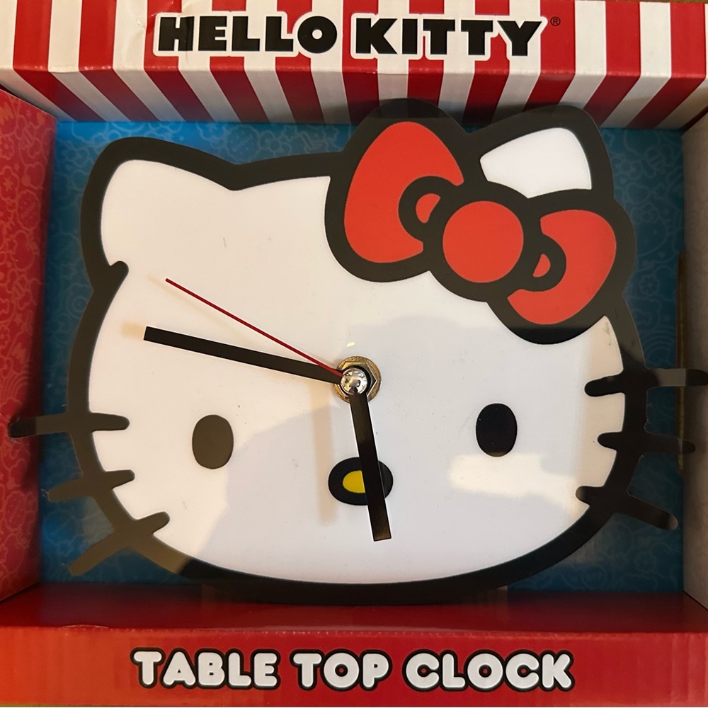 Hello Kitty table top clock